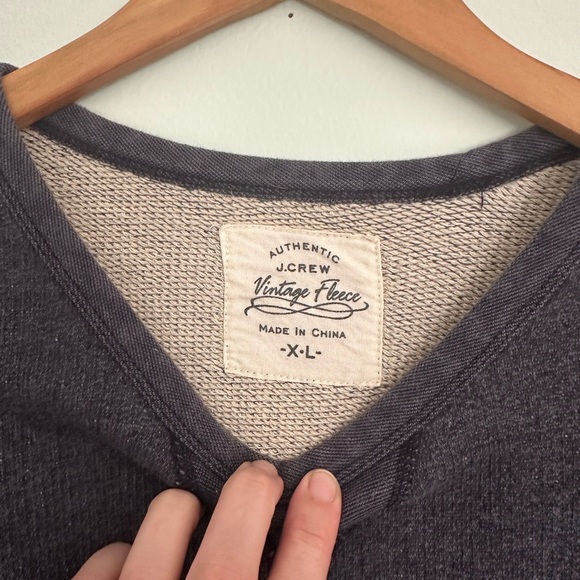 Jcrew vintage Navy Crewneck - Picture 3 of 4